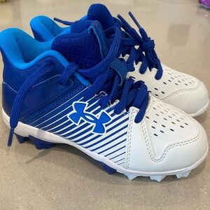 Under Armour Boys baseball cleats NWT
